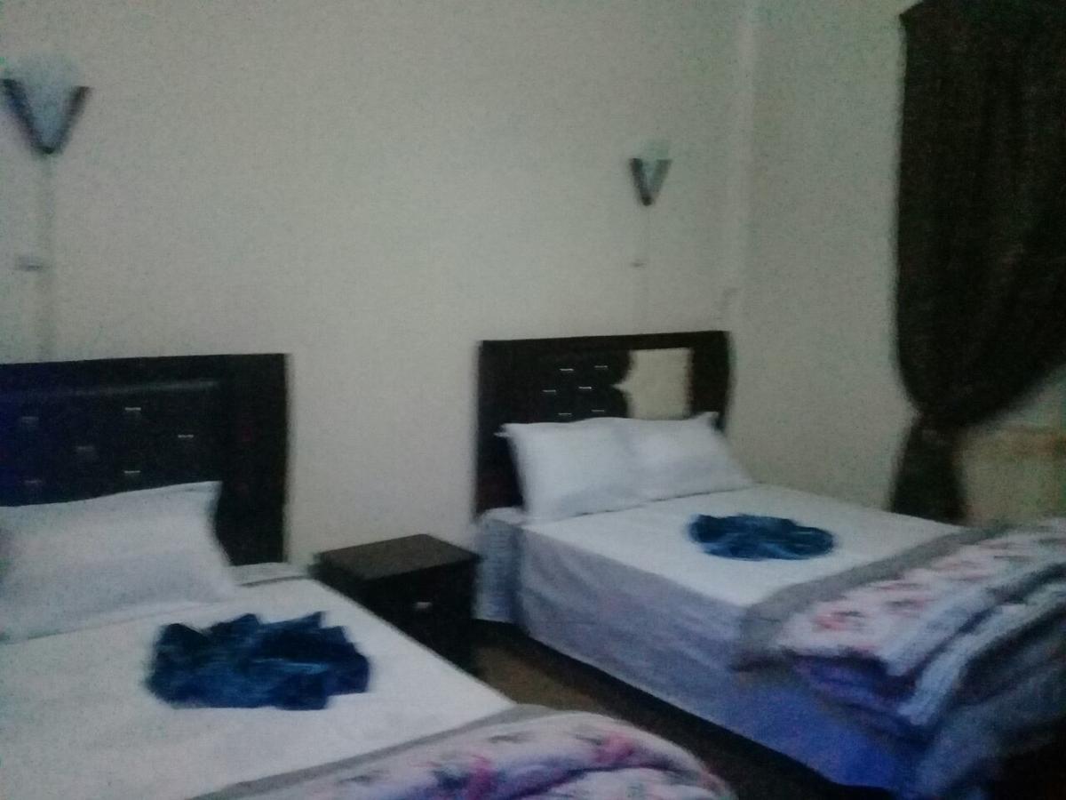 Hi Nile Plaza Hostel Kairó Kültér fotó